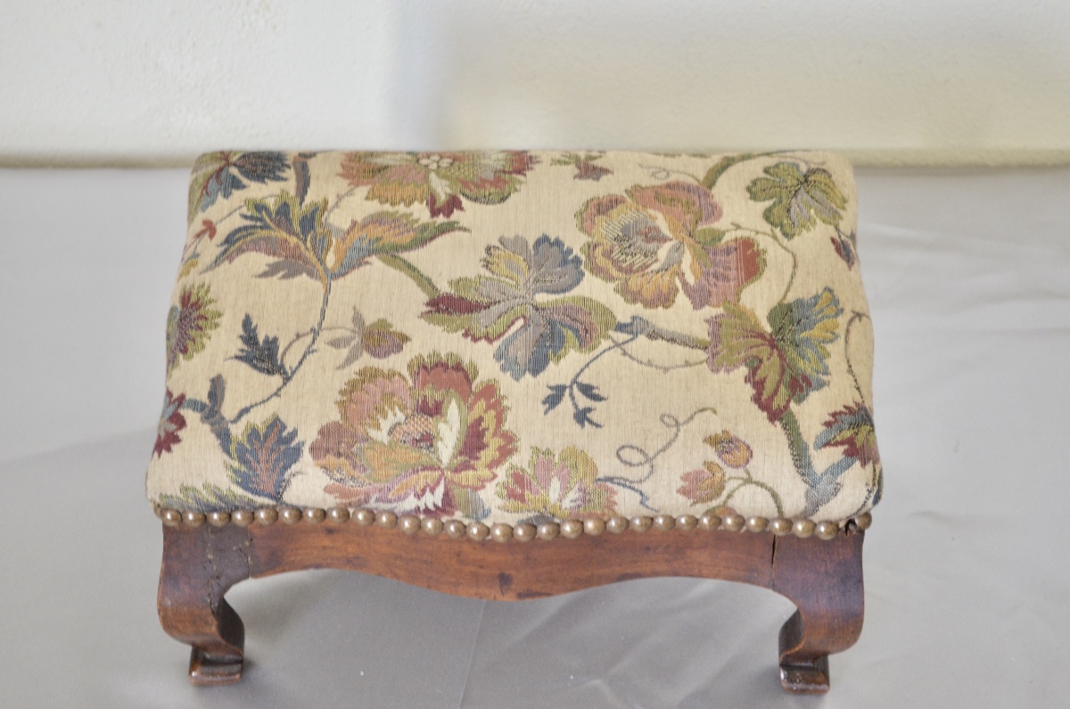 Louis Philippe Period Walnut Footrest-photo-2
