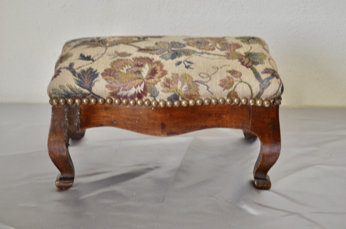 Louis Philippe Period Walnut Footrest-photo-4