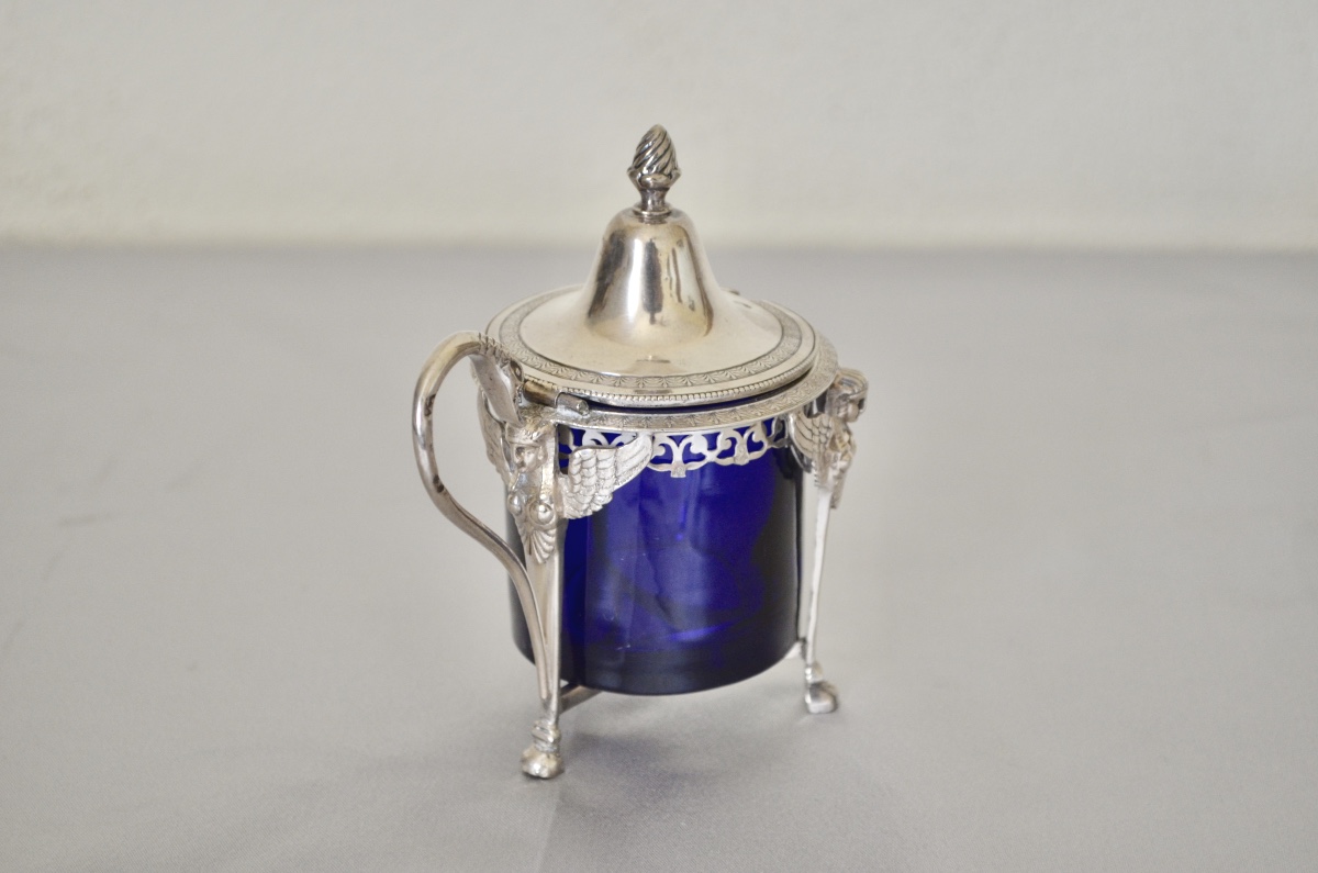 Solid Silver Mustard Pot, Late 18th Century-photo-1