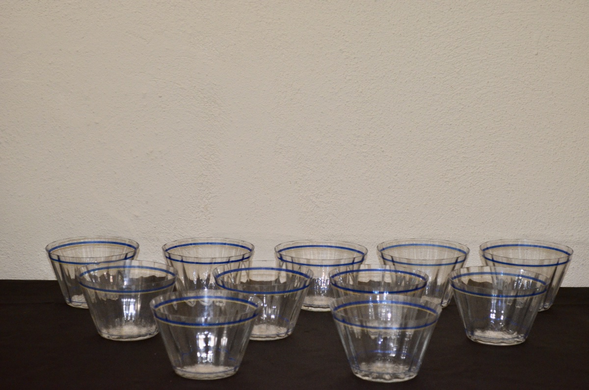 Suite de 11 coupelles en verre de DAUM début 20eme siècle -photo-1