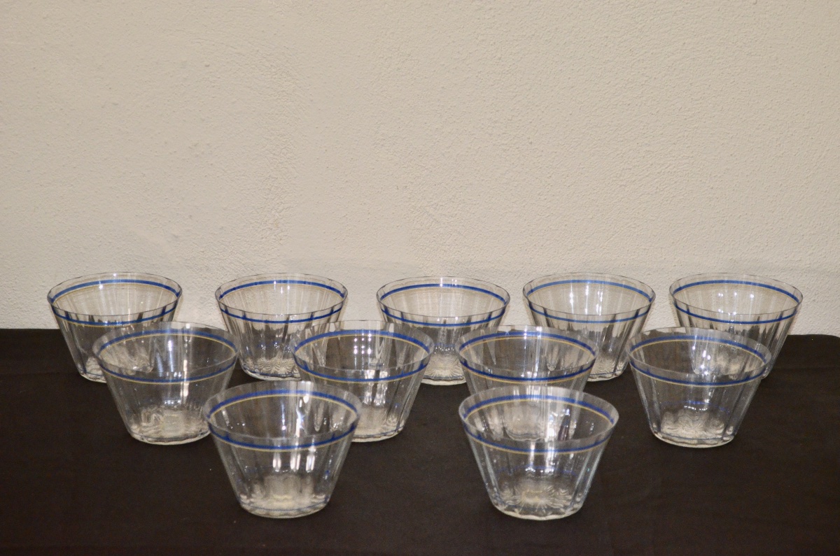 Suite de 11 coupelles en verre de DAUM début 20eme siècle 