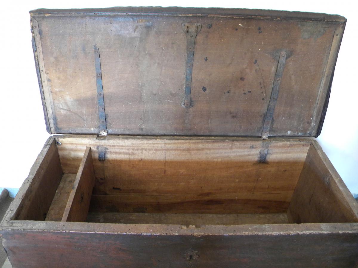 Great Chest In Walnut 17th Century From-photo-3