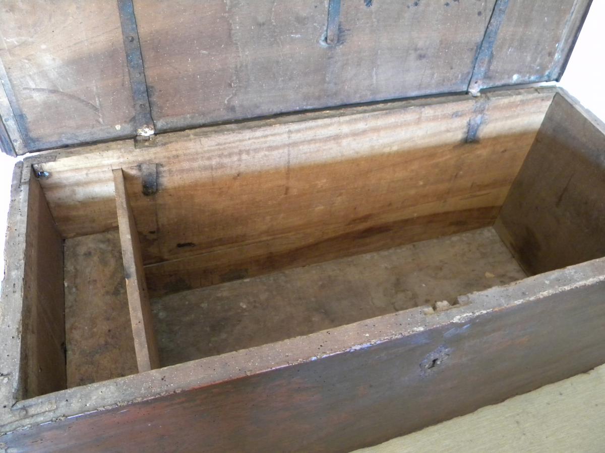 Great Chest In Walnut 17th Century From-photo-2