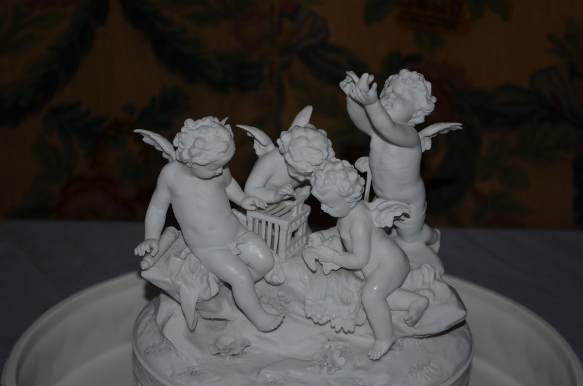 Centerpiece Biscuit In "putti" Signed Marion-photo-2