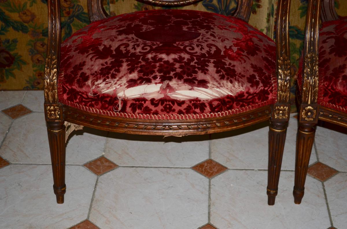 Paire De larges Fauteuils à Médaillon époque Louis XVI -photo-8