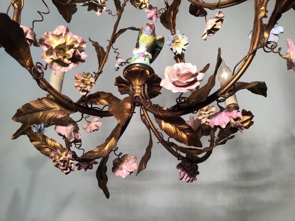 Chandelier 1930 Flowers Bird In Saxe Porcelain Louis XV Gilded Tole Structure And Leaves-photo-5