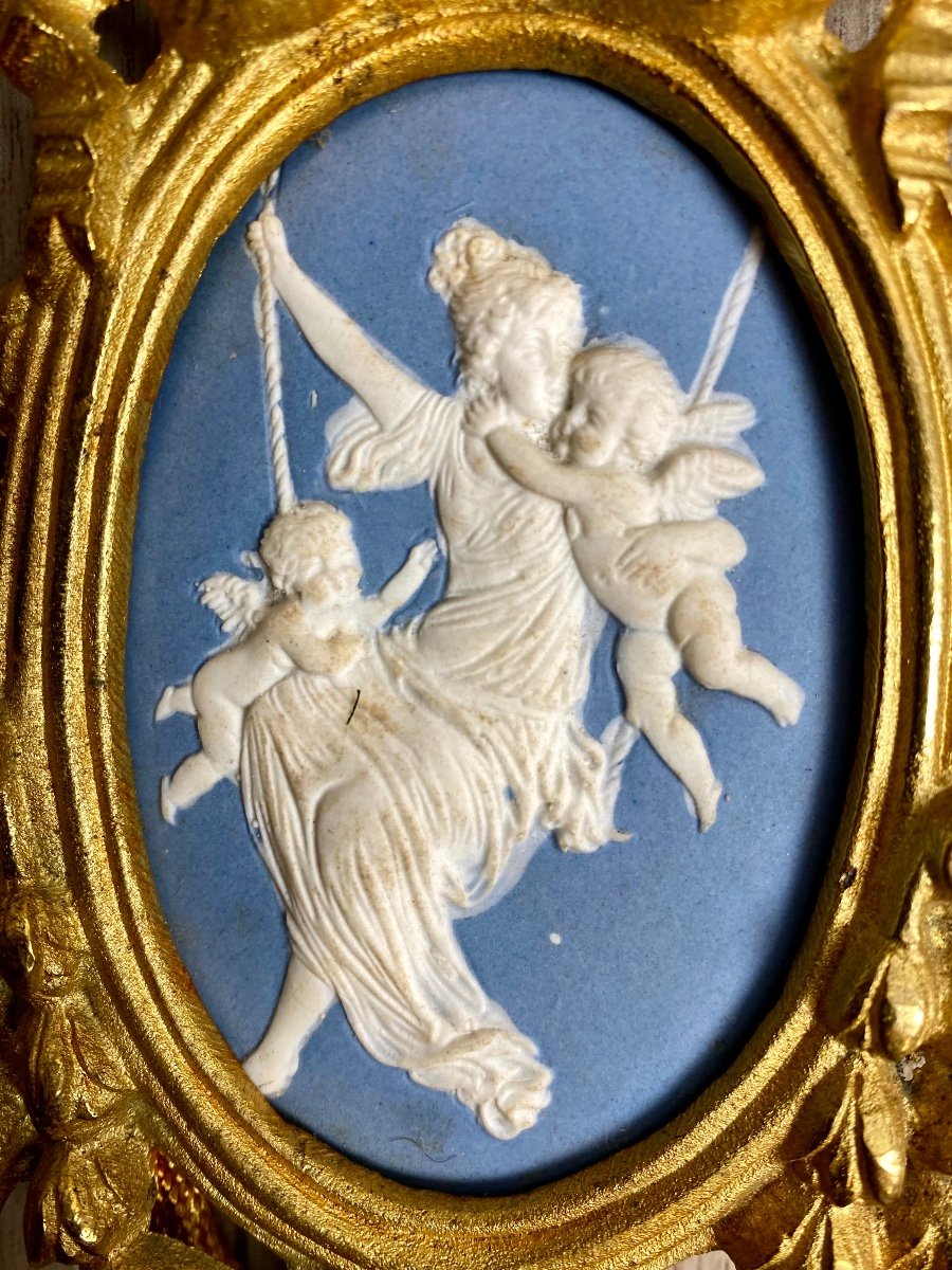 Paire D’appliques Louis XVI En Bronze Doré Porcelaine Wedgwood Bleu Et Blanc Abat-jour Dôme-photo-3
