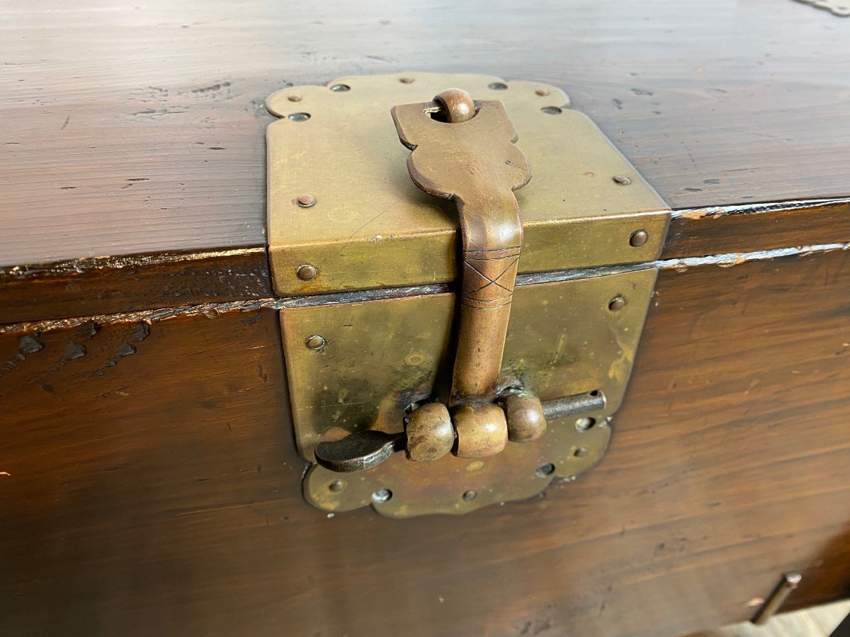 Korean High Legged Solid Wood Chest Korea 19th Century -photo-2