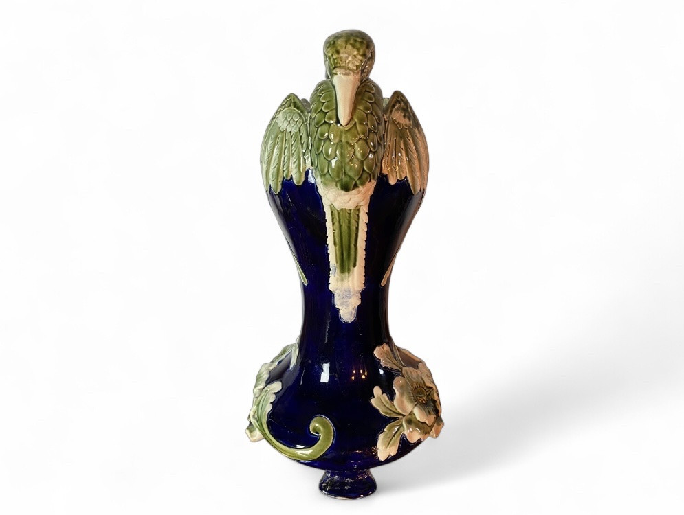 De Bruyn Paire de vases 1880 à décor d’oiseaux  et fleurs d’aubépines sur fond bleu signés-photo-4
