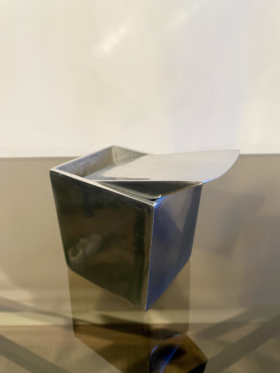 Philippe Starck Ray Hollis édition XO 1986 cendrier fonte d’aluminium