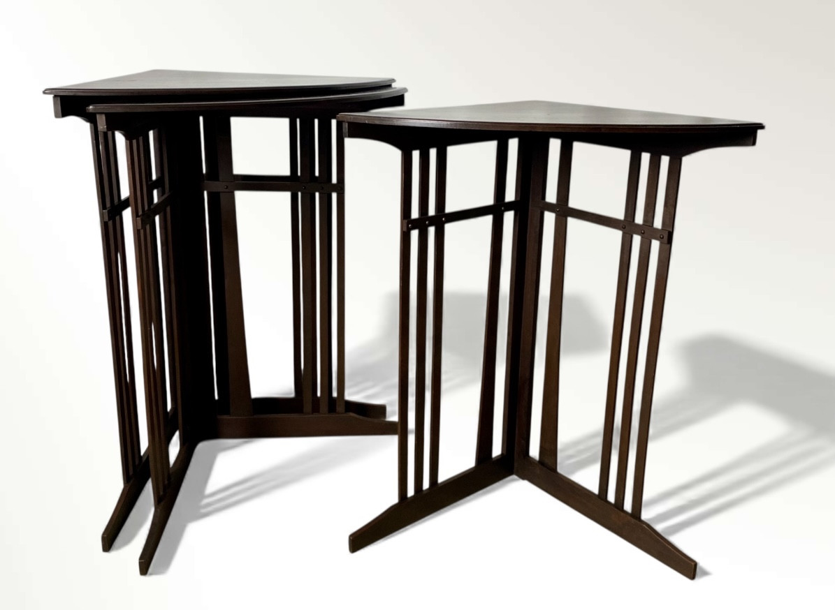 1905 Gustave Serrurier Bovy Trio Of Nesting Tables In Mahogany 