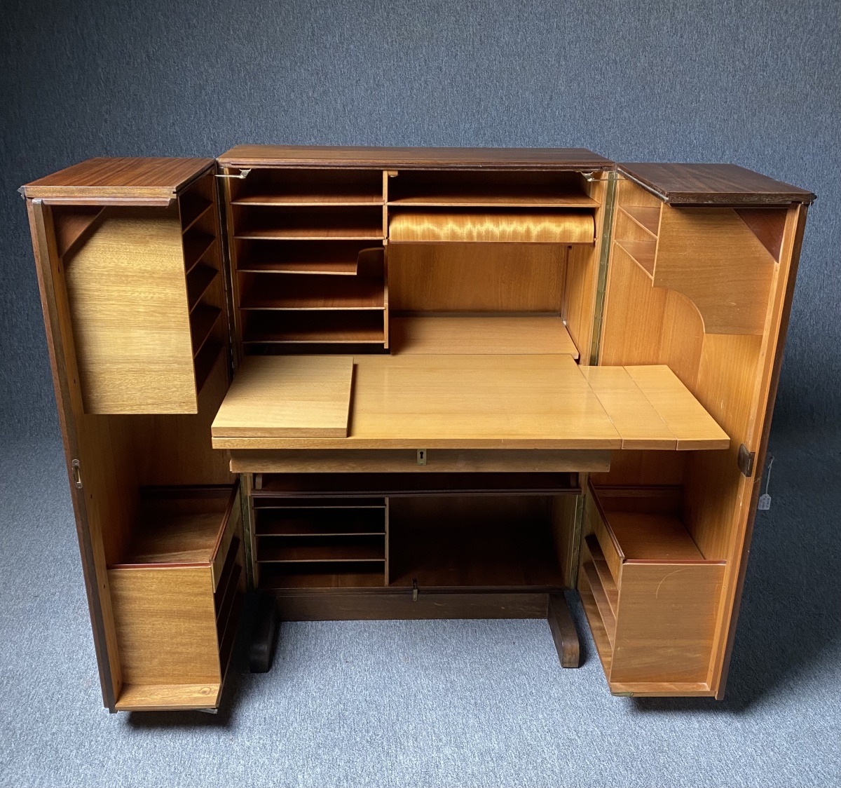 Bureau "Magic in a Box" 1950 Mummenthaler & Meier Desk Suisse escamotable et ultra compact-photo-3