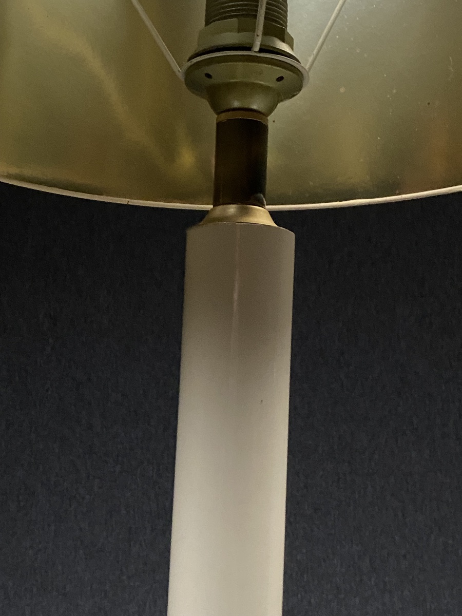 Neoclassical Empire-style Table Lamp In White Lacquered Wood And Brass By Maison Le Dauphin, Circa 1970-photo-2
