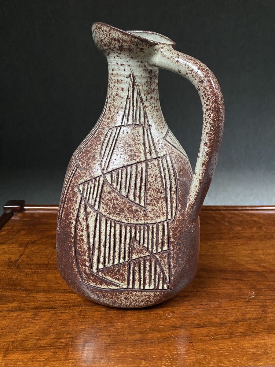Large Accolay Ceramic Pitcher With Geometric Incised Design—in Perfect Condition-photo-4