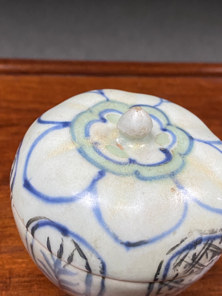 Viêt Nam Art d’Annam Dynastie Lê XVe XVIe siècle boite à fard céramique bleu cobalt et blanc -photo-4