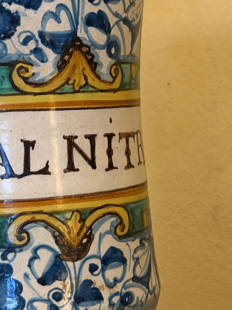 Polychrome Majolica Pharmacy Jar Marked “sal Nitro,” Central Italy, 16th Century-photo-2