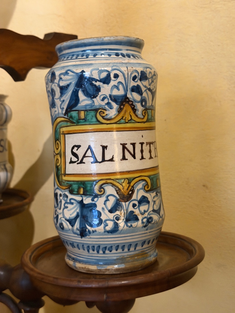 Polychrome Majolica Pharmacy Jar Marked “sal Nitro,” Central Italy, 16th Century-photo-3