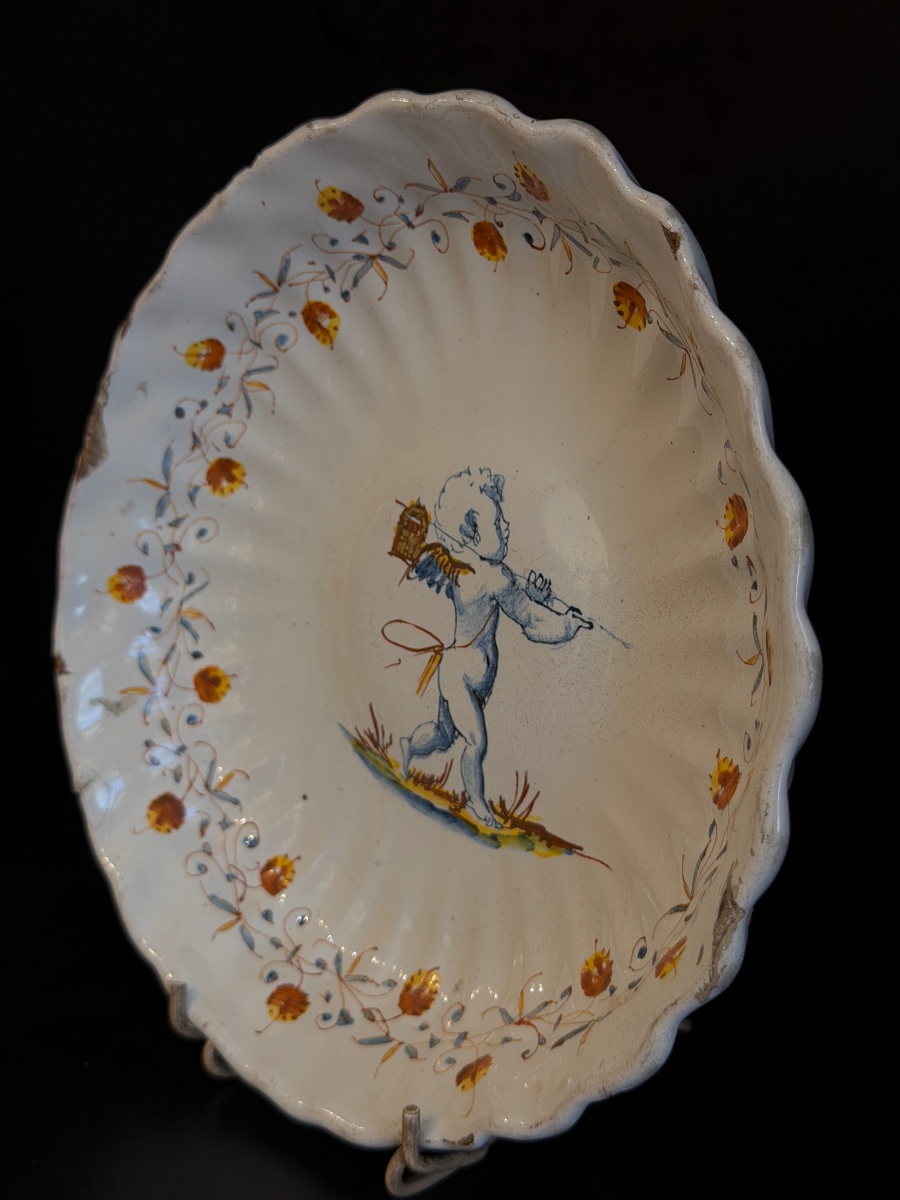 Crespina en faïence compendiaria de Faenza, fin du XVIe siècle