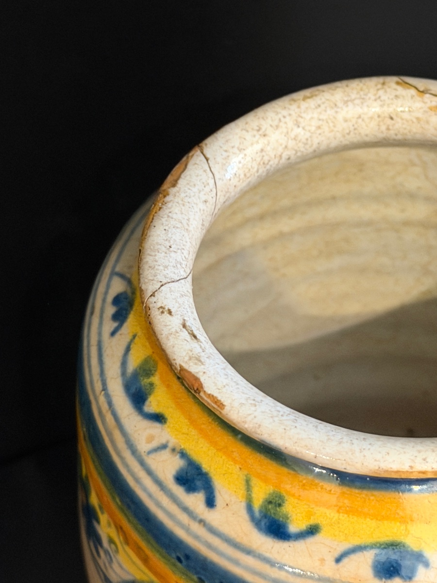 Montelupo Majolica Albarello With Renaissance Decoration, 16th Century-photo-1