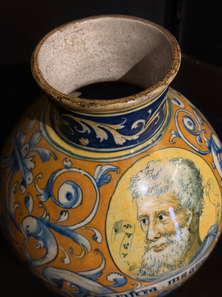 Rare vase en majolique de Faenza à décor polychrome, XVIe siècle-photo-2