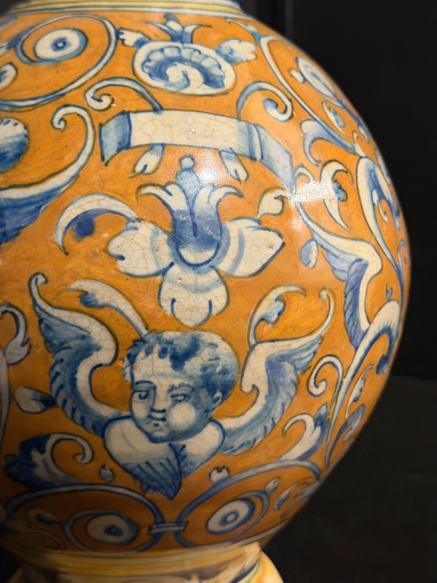 Rare vase en majolique de Faenza à décor polychrome, XVIe siècle-photo-1