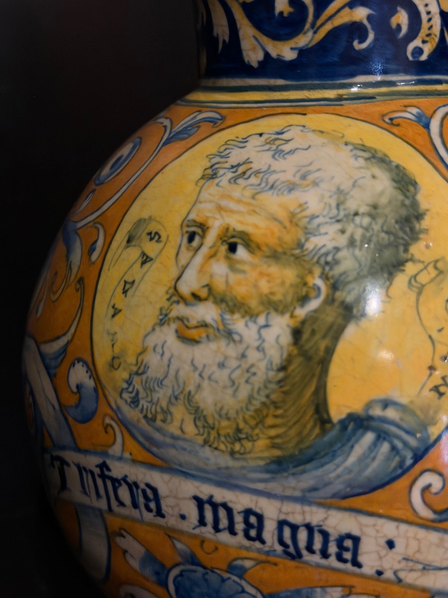 Rare vase en majolique de Faenza à décor polychrome, XVIe siècle-photo-3