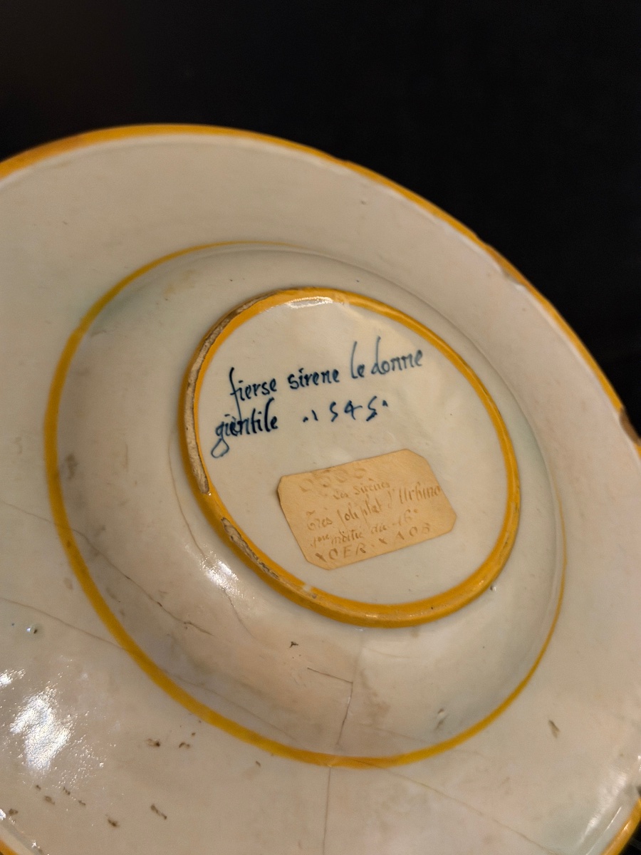 Decorated Urbino Majolica Plate, Dated 1545-photo-3