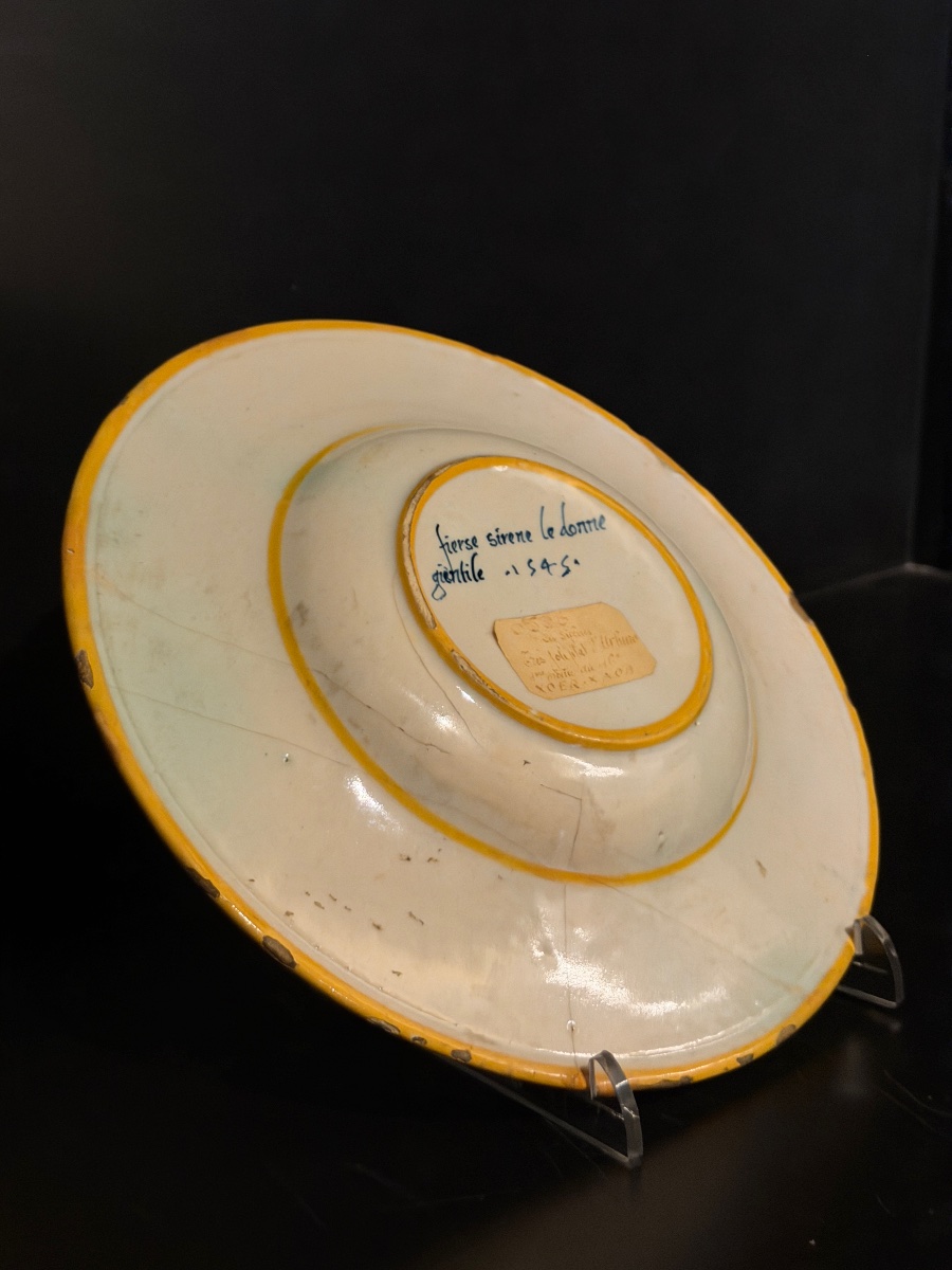 Decorated Urbino Majolica Plate, Dated 1545-photo-4