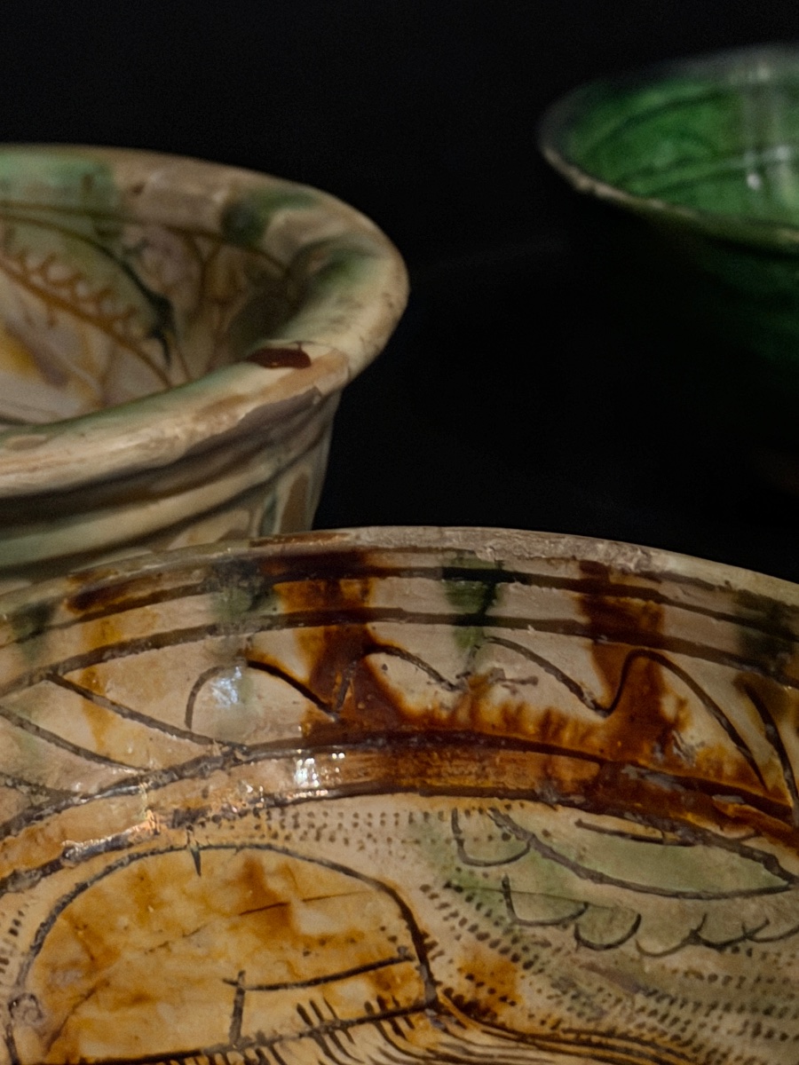 Ensemble de quatre bols en céramique polychrome de Ferrare, XVe siècle-photo-1