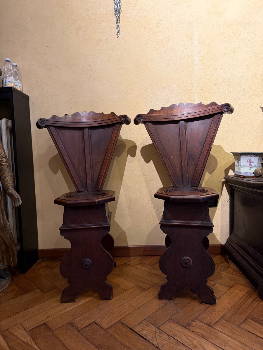 Paire de chaises toscanes en bois, Florence, XVIIe siècle