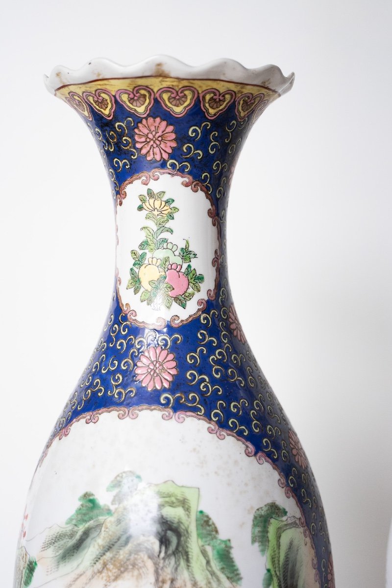 Paire d'Anciens Vases Chinois En Porcelaine Bleue Et Blanche -photo-1