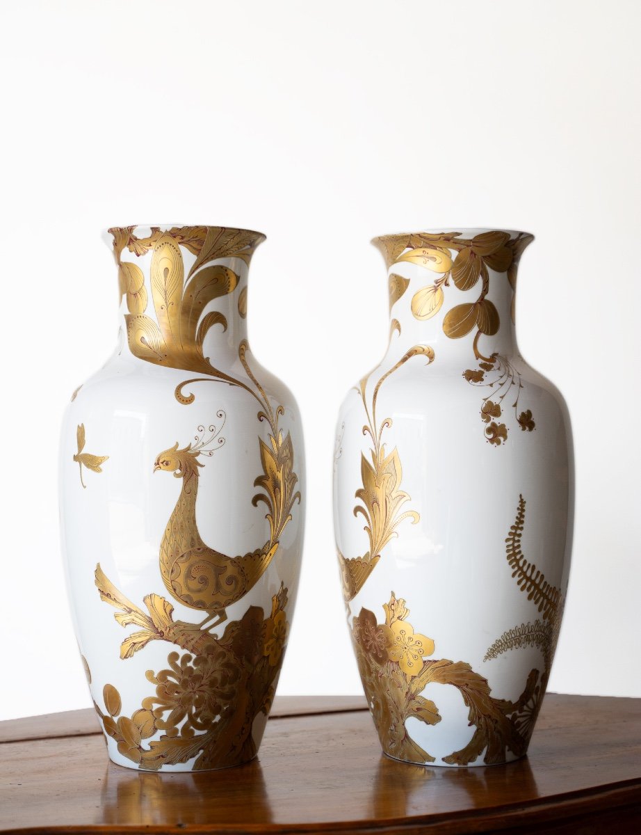 Pair Of Elegant Kaiser German Porcelain Vases With Serenade Decoration