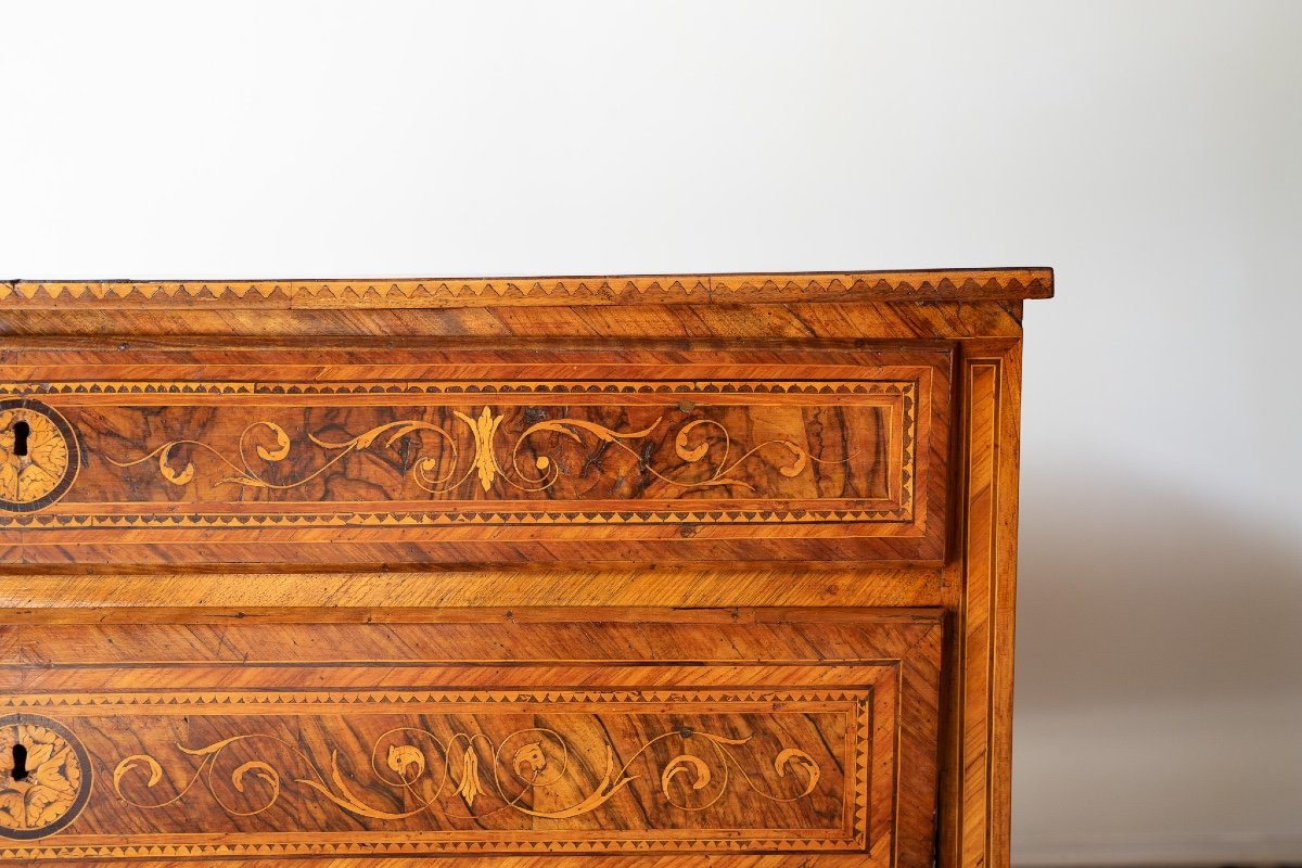 Louis XVI Style Inlaid Walnut Chest Of Drawers-photo-2