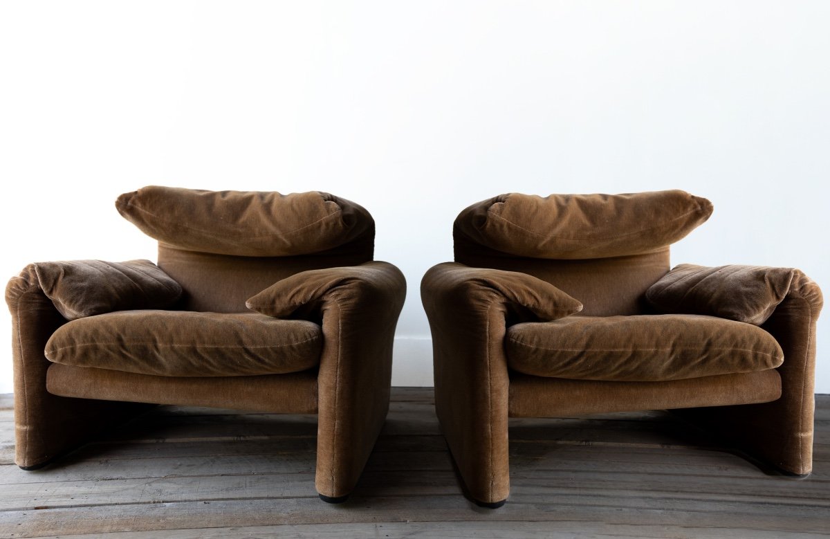 Pair Of Maralunga Armchairs By Vico Magistretti For Cassina