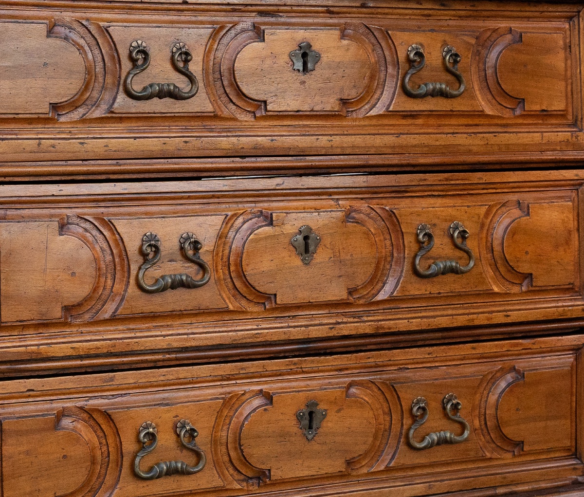 Venetian Walnut Canterano – Late 17th Century-photo-1