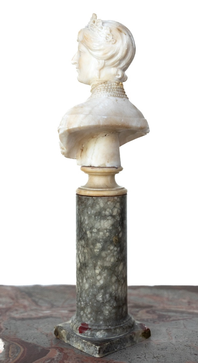 Bust Of Queen Margherita – Late 19th Century-photo-4