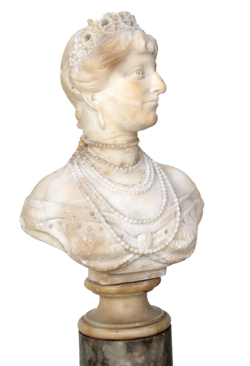 Bust Of Queen Margherita – Late 19th Century-photo-1