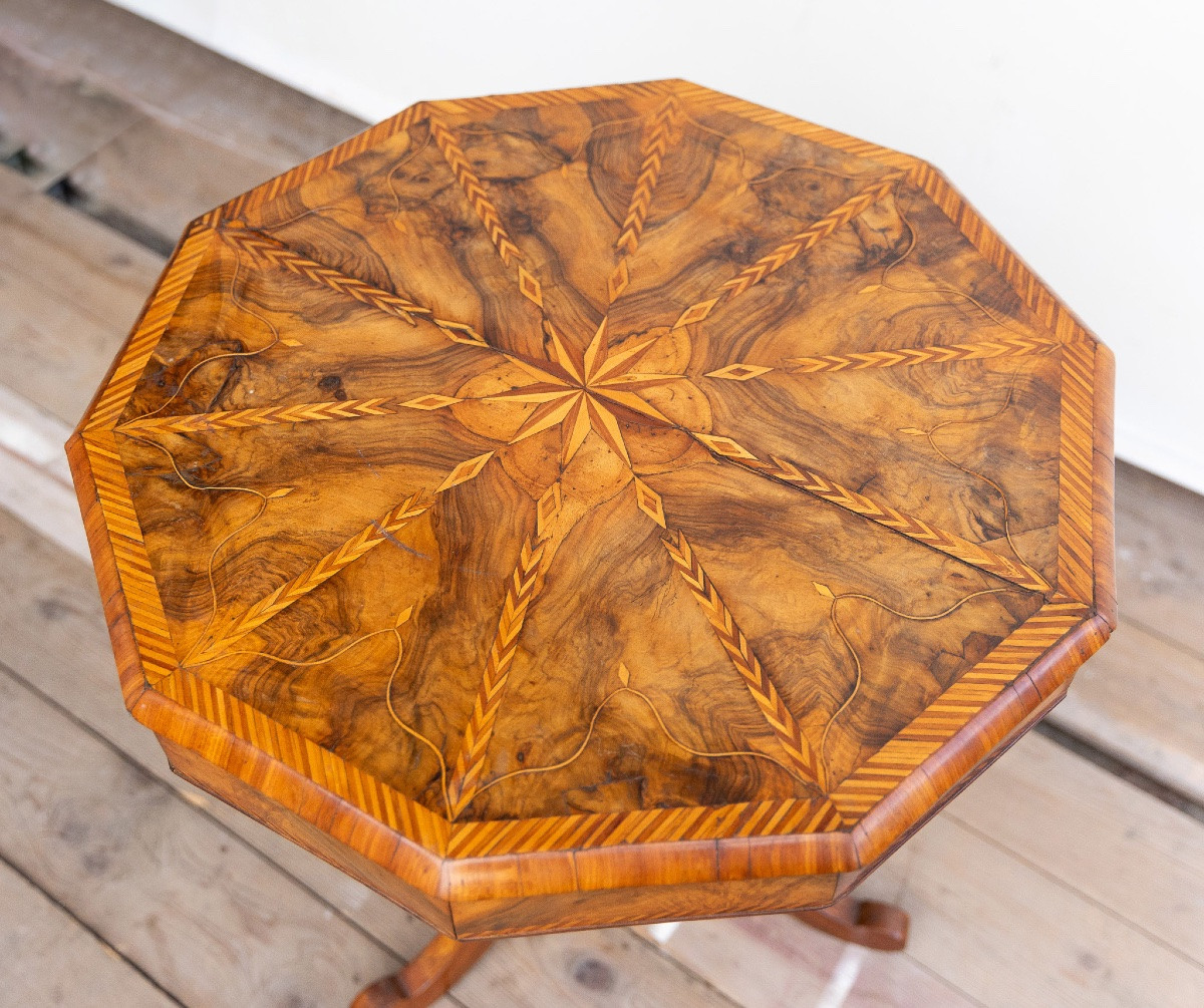 Octagonal Coffee Table In Walnut And Maple From The 1800s-photo-4