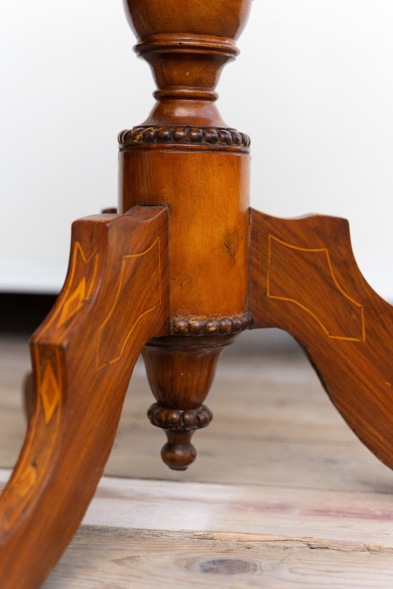 Octagonal Coffee Table In Walnut And Maple From The 1800s-photo-3