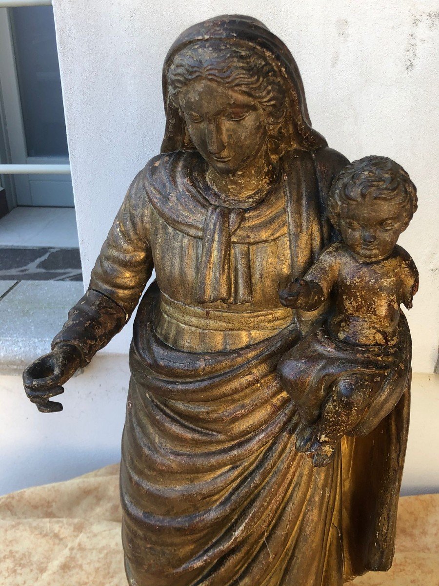 Sculpture du 17e siècle en bois doré Vierge à l'Enfant-photo-3