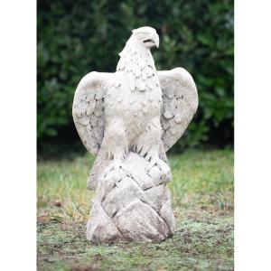 Statue En Pierre De Vicenza Représentant Un Aigle