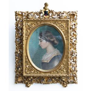 Merveilleuse cadre en bois sculpté et doré du XIXᵉ siècle