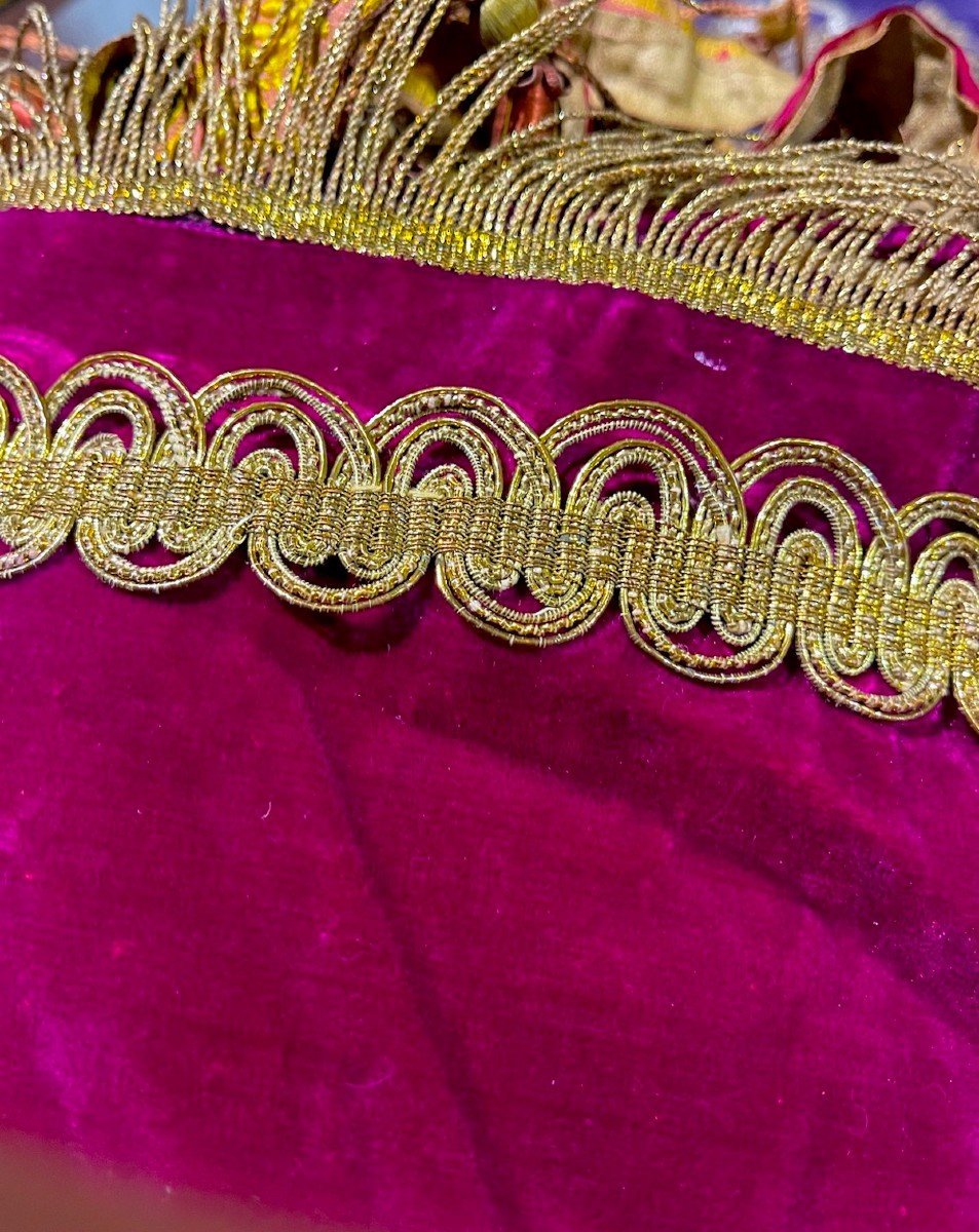 Grand Antépendium d’Autel en Velours Cramoisi et Galons d’Or – Textile Liturgique Baroque -photo-1