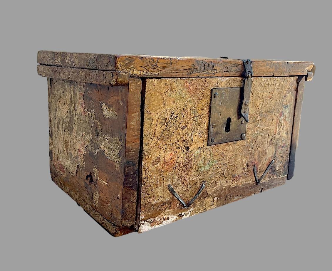 Small Spanish Travel Bargueño In Polychrome Walnut, Castile, Circa 1680–1720