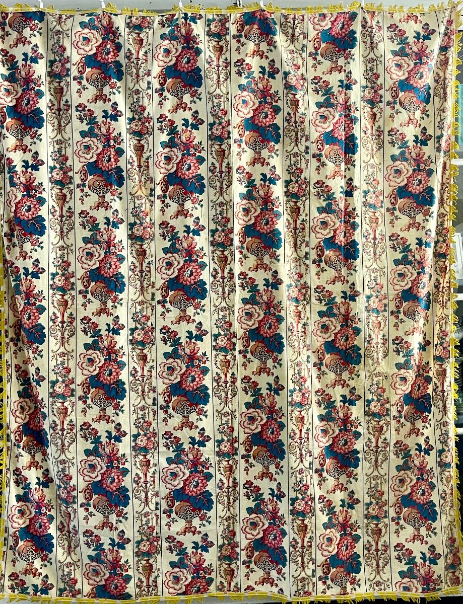 Coromandel Indian Textile With Large Floral Vase Design, 18th Century, 209 X 176 Cm-photo-2