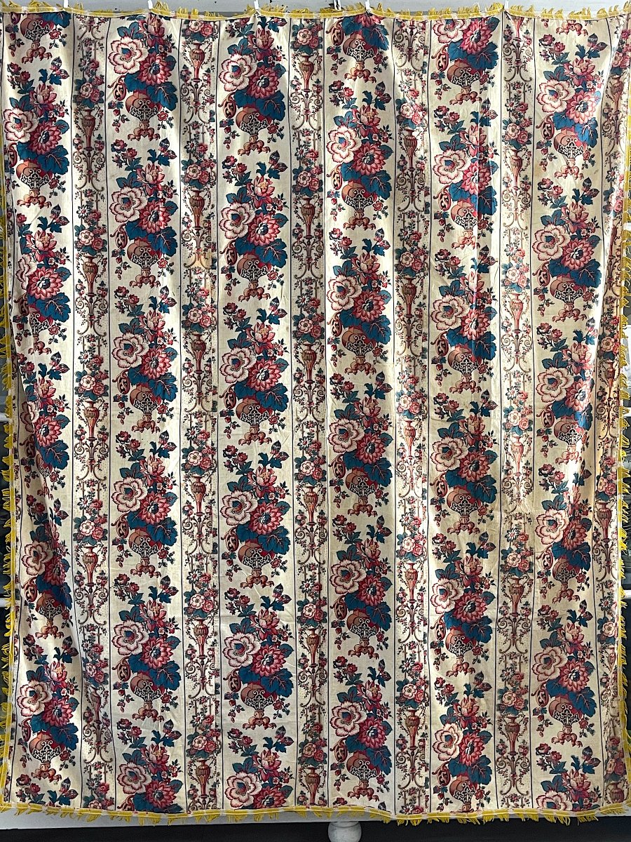 Coromandel Indian Textile With Large Floral Vase Design, 18th Century, 209 X 176 Cm-photo-4