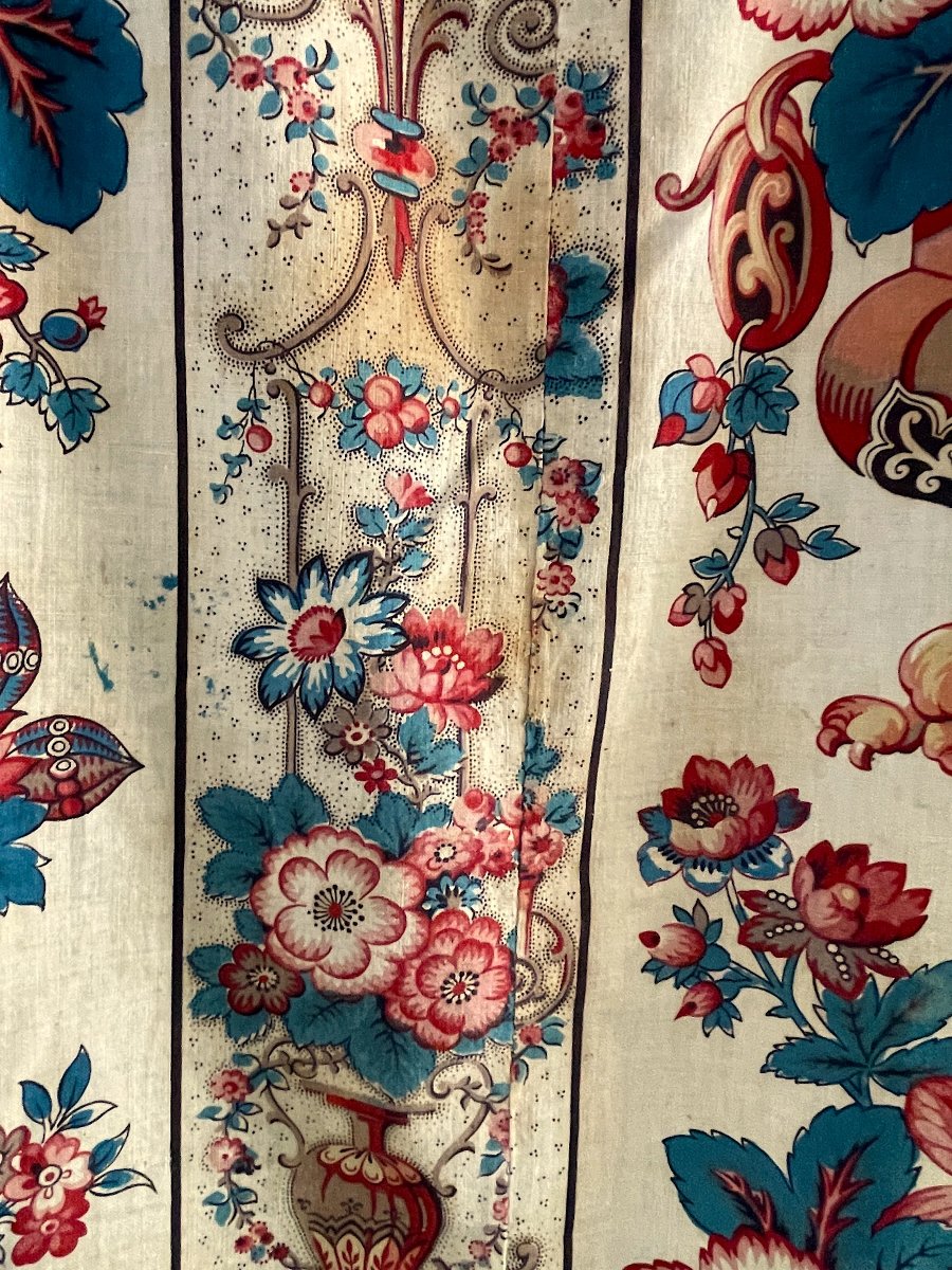 Coromandel Indian Textile With Large Floral Vase Design, 18th Century, 209 X 176 Cm-photo-1