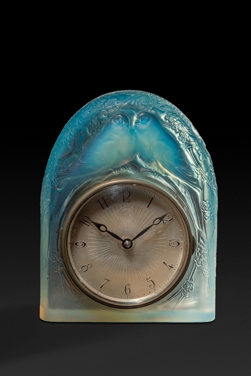 Electric Clock “les Deux Colombes” (1927) By Rene Lalique (1860-1945): 