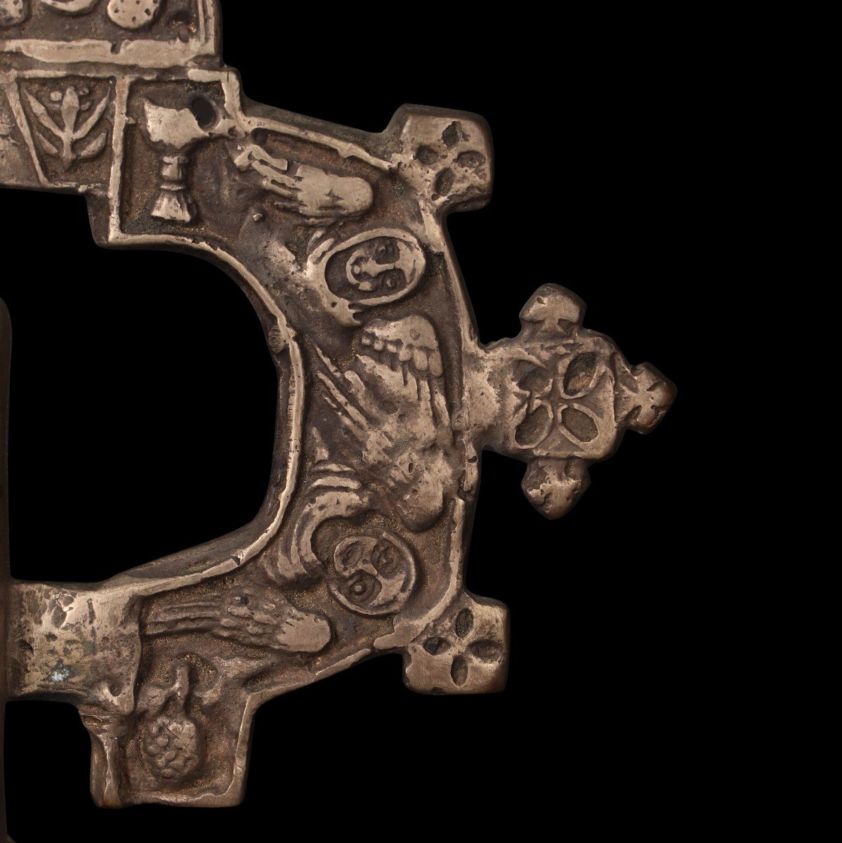 The Ethiopian Processional Cross: Shard Of Faith, Guardian Of Sacred Mysteries-photo-6