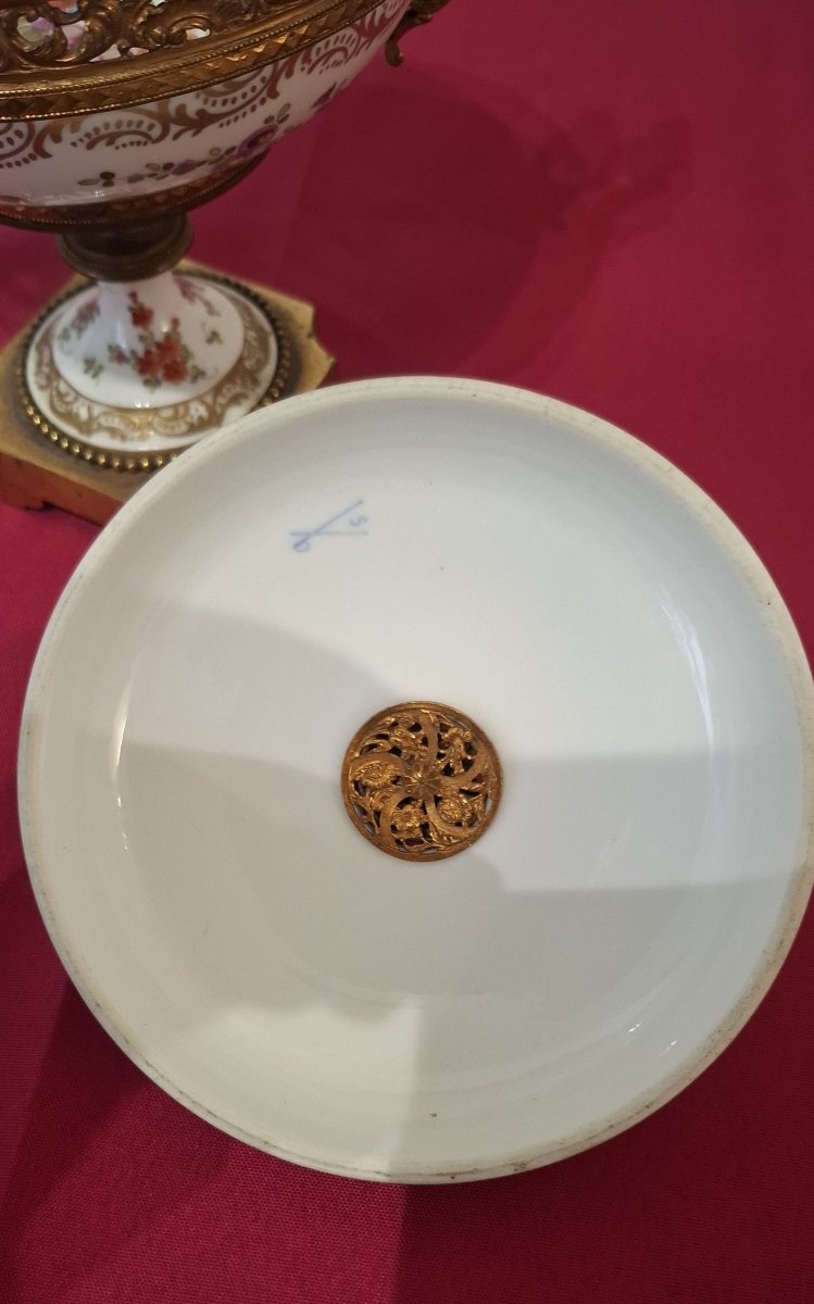 Pot-pourri porcelaine Meissen et bronze doré, XIXe siècle -photo-3